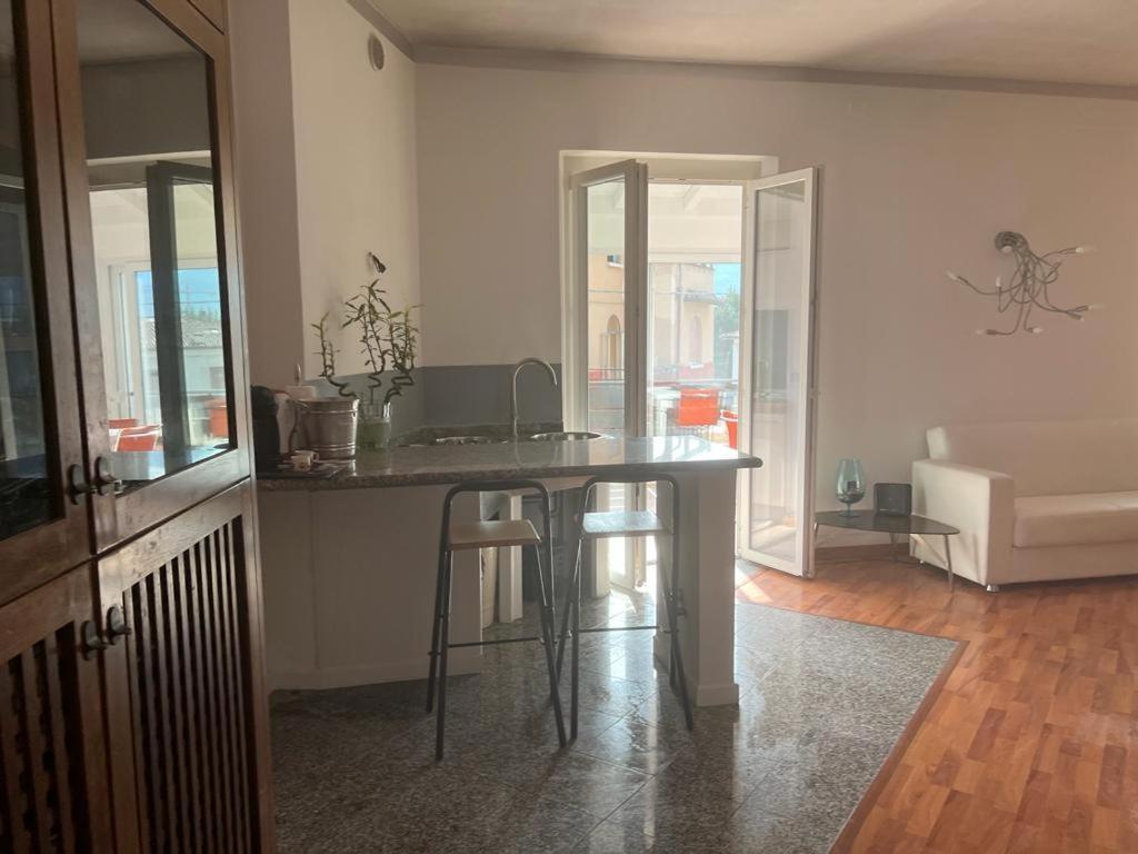 Garda 33 Caprino Veronese Apartment Стая снимка